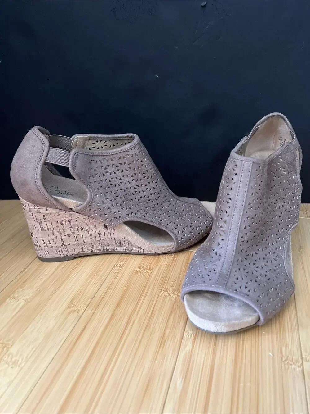 Life Stride Soft System Wedge Sandals Size 10 Brown Taupe Perforated Faux Suede